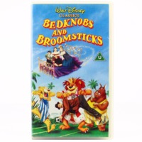 Bedknobs and Broomstick - Walt Disney Classics (VHS)
